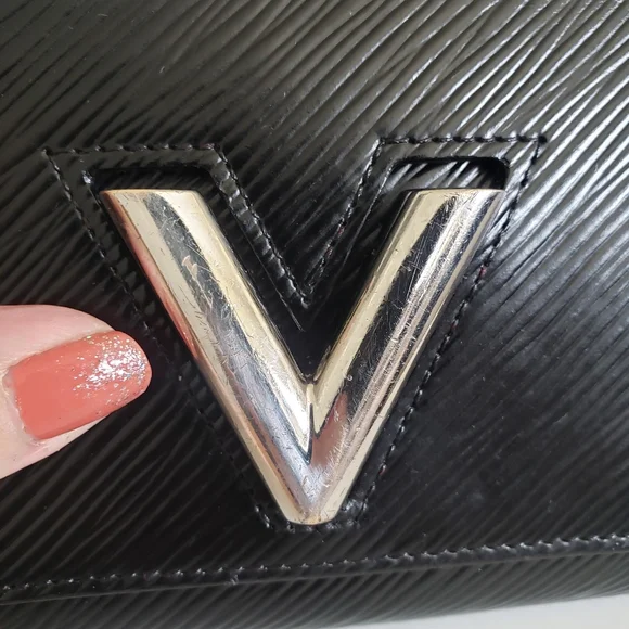 Authentic Pre-owned Louis Vuitton Epi Twist Wallet - Picture 10 of 15